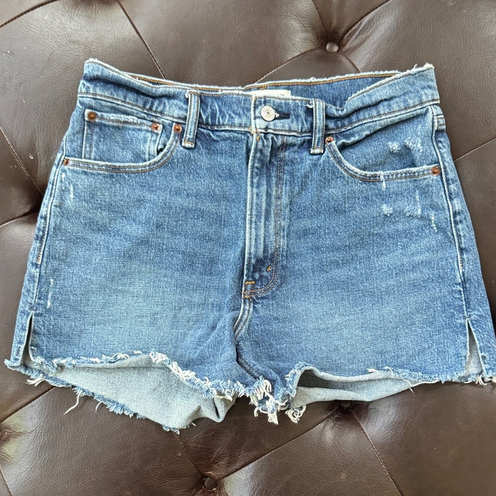 Abercrombie “mom short” - High-Rise Frayed Hem Denim Women's Shorts - Blue